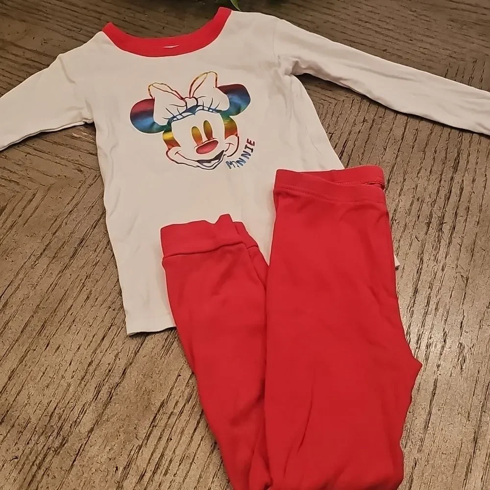 GAP Kids Pajama Set - Red and White Minnie Mouse Size 5